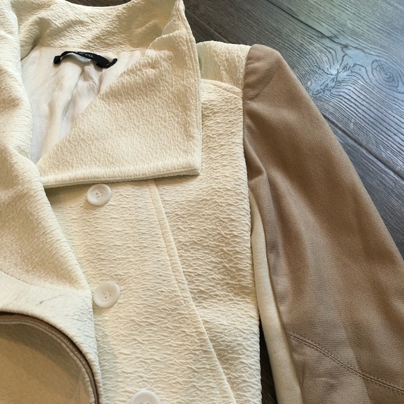 Neutral 2-Tone Jacket - Picture 6 of 6
